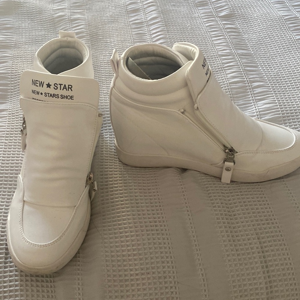 White double zipper wedge sneakers